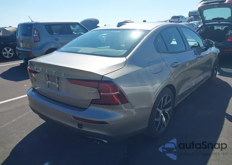 2020 Volvo S60 T5 Momentum из США, поврежденный, VIN 7JR102FK6LG045420